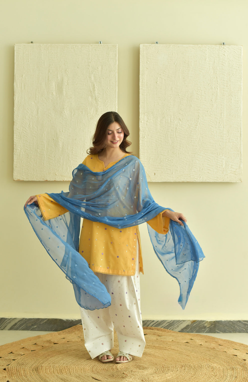 Nisha Embroidered 3pc Dress(Farshi Shalwar)